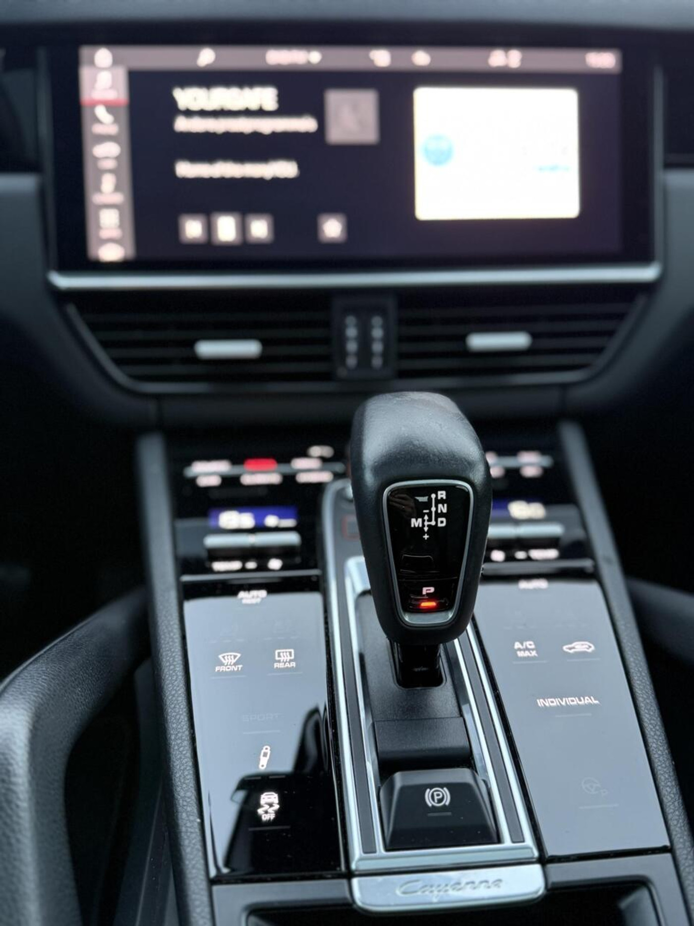Foto van Porsche Cayenne E-hybrid