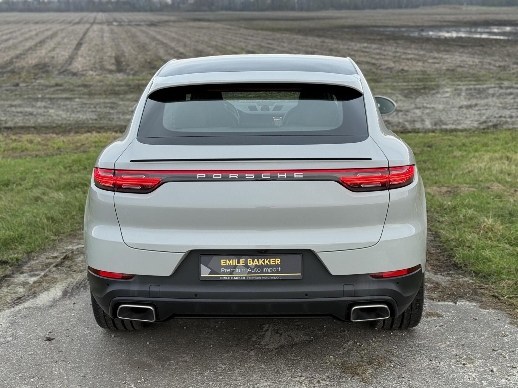 Foto van Porsche Cayenne E-hybrid