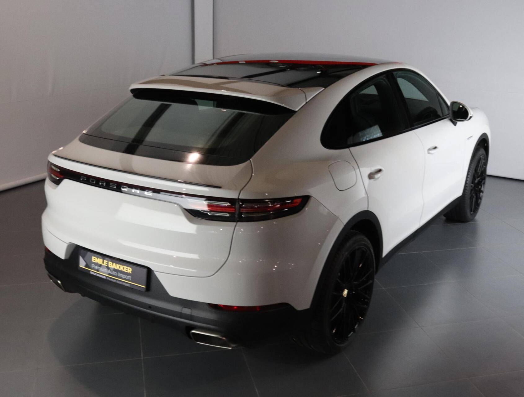 Foto van Porsche Cayenne E-hybrid