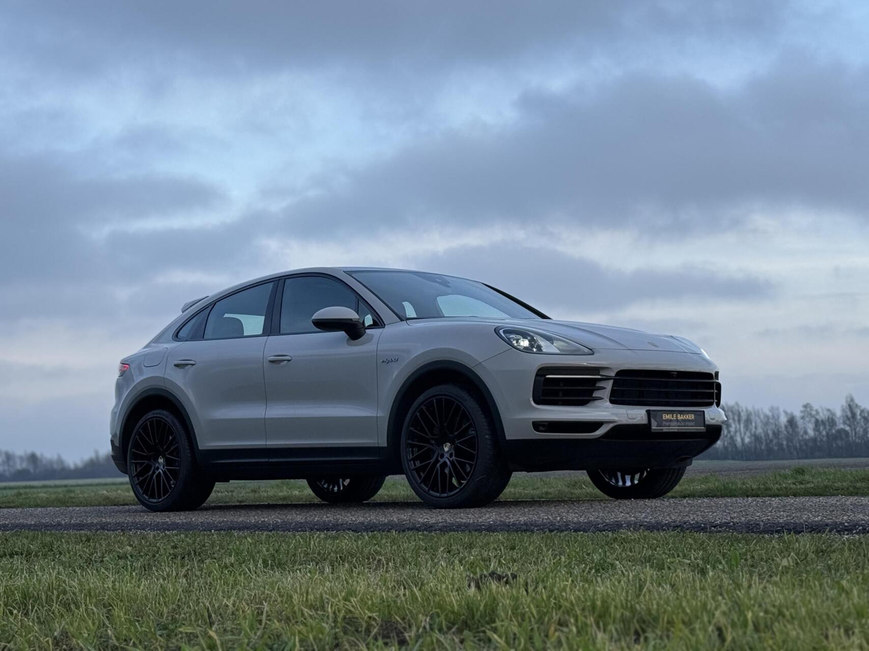 Foto van Porsche Cayenne E-hybrid