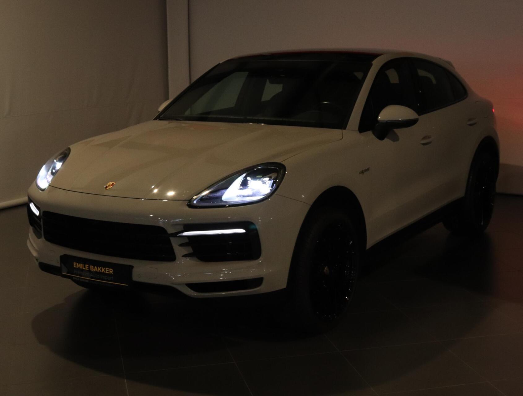 Foto van Porsche Cayenne E-hybrid