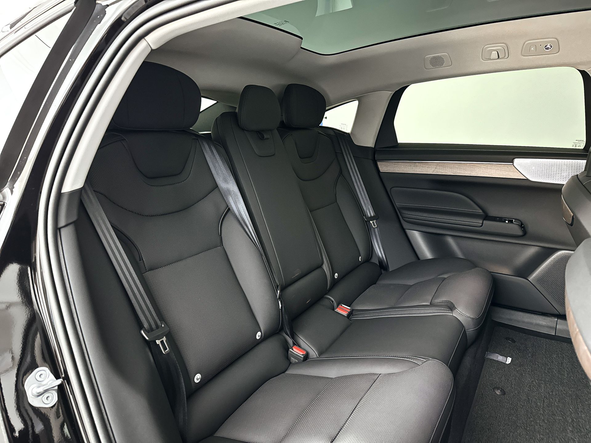 Foto van Volvo Es90