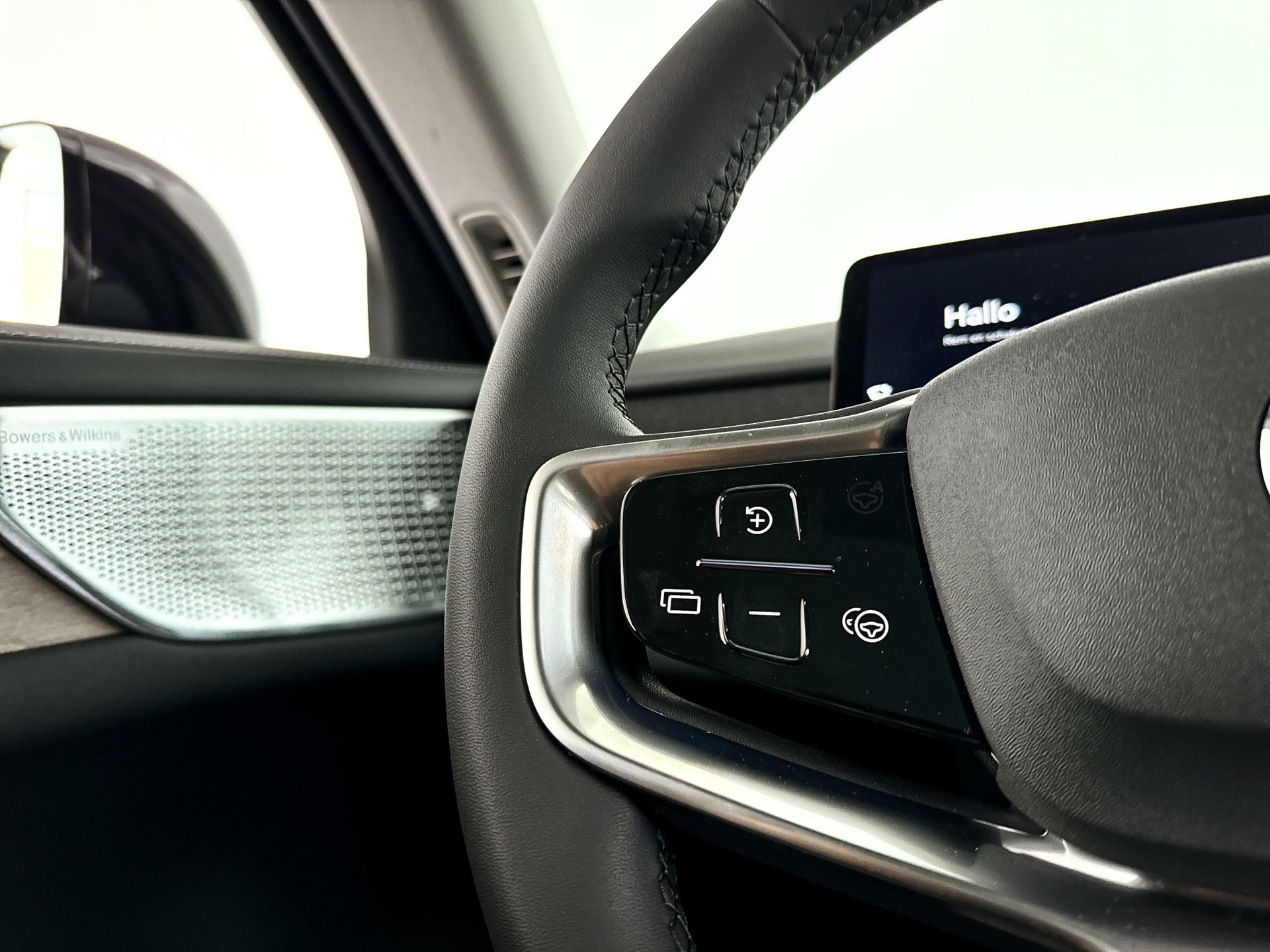Foto van Volvo Es90