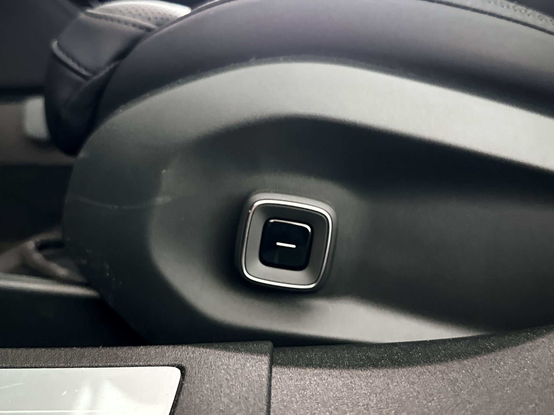 Foto van Volvo Es90