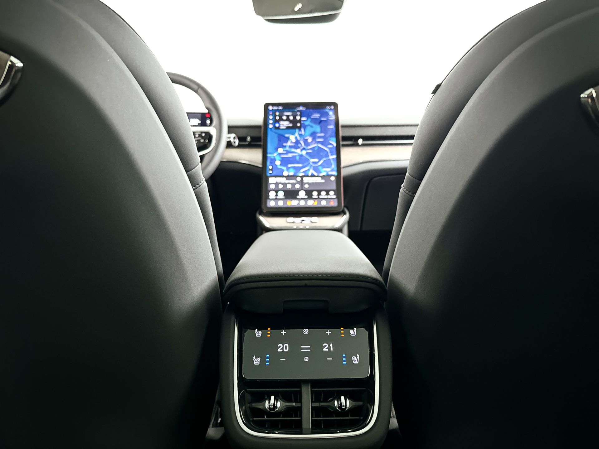 Foto van Volvo Es90