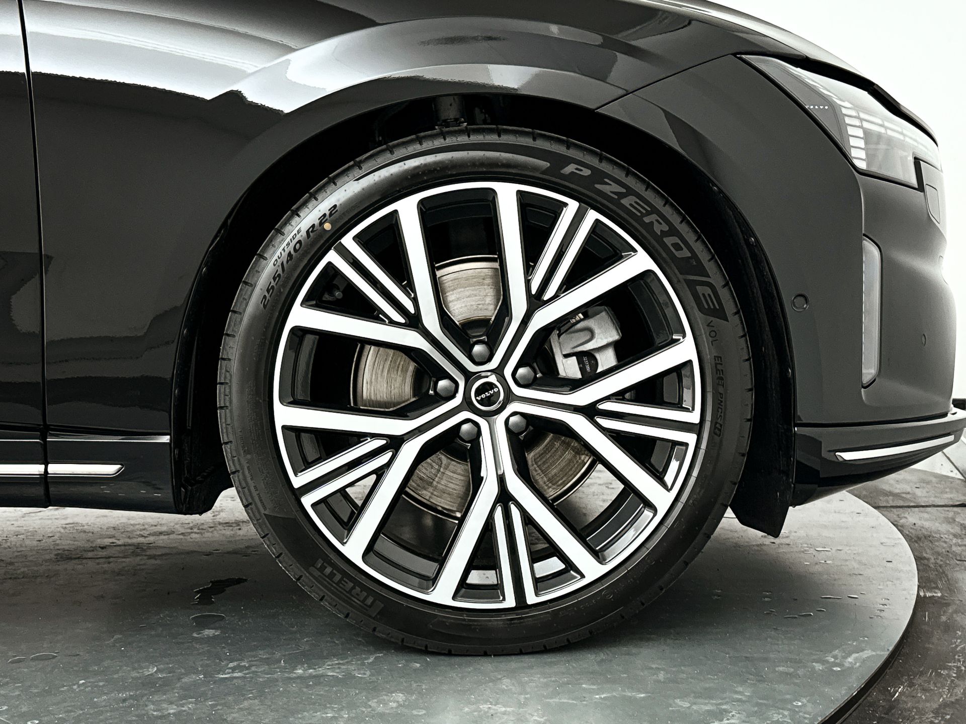 Foto van Volvo Es90