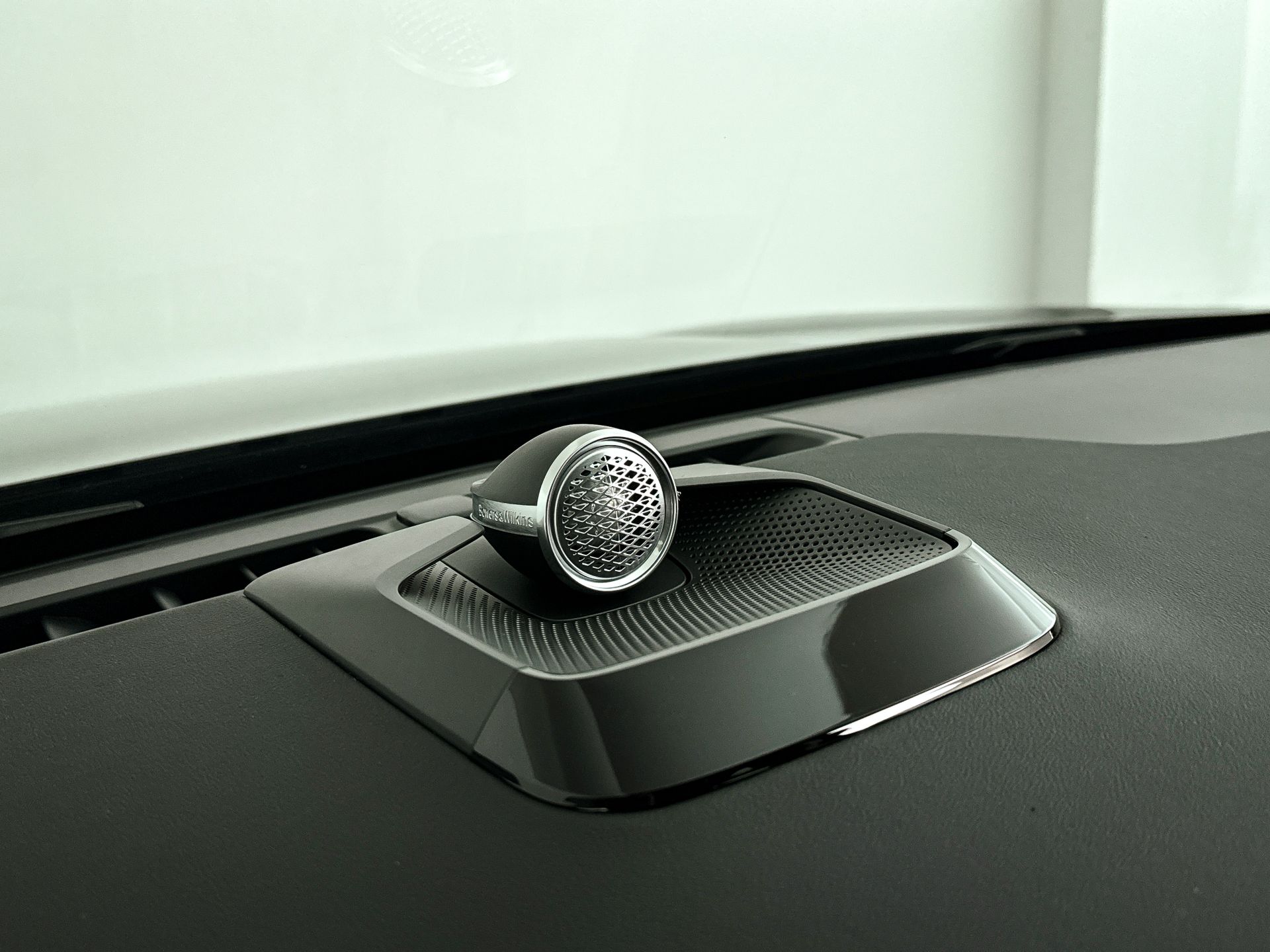 Foto van Volvo Es90