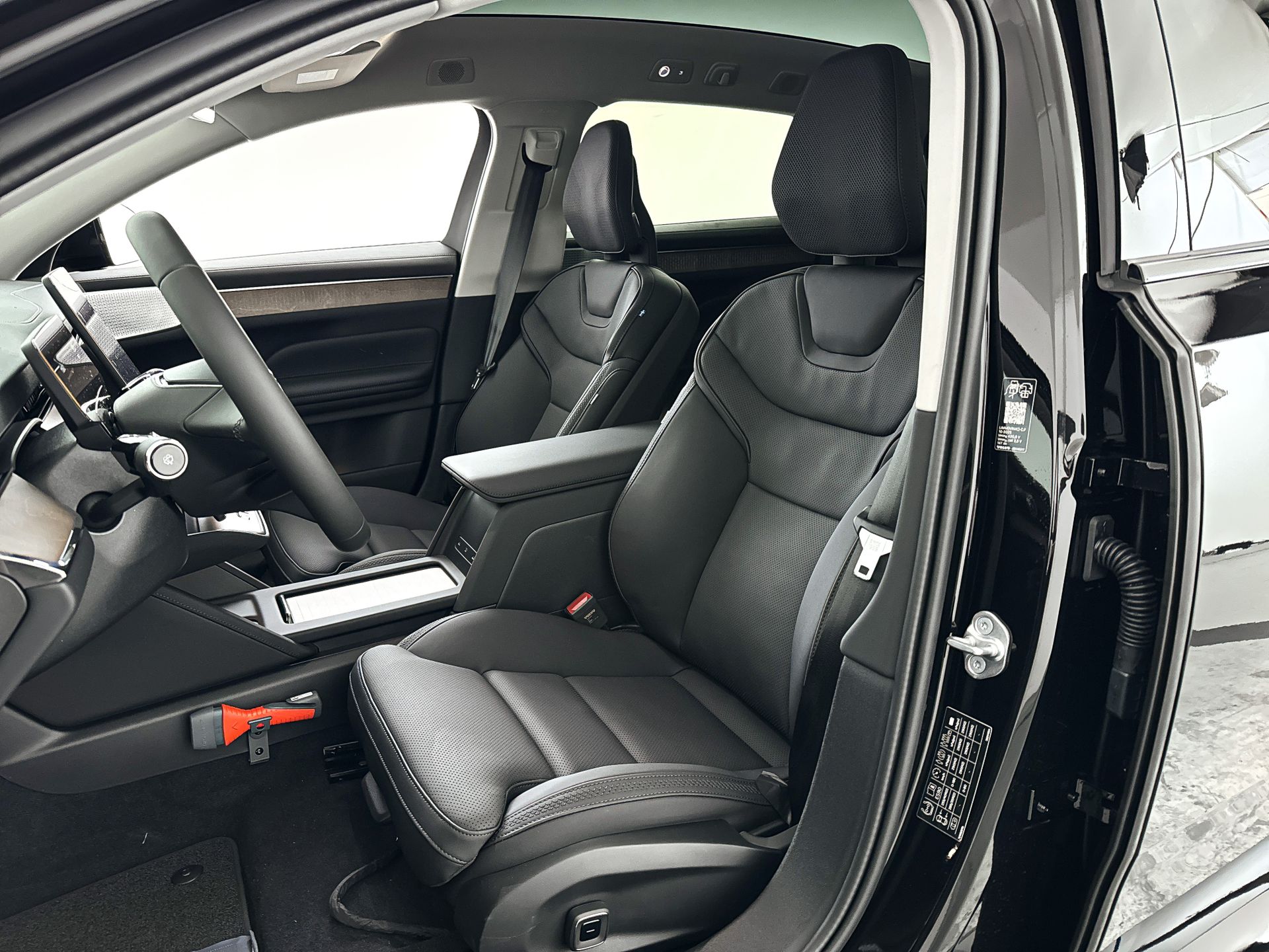 Foto van Volvo Es90