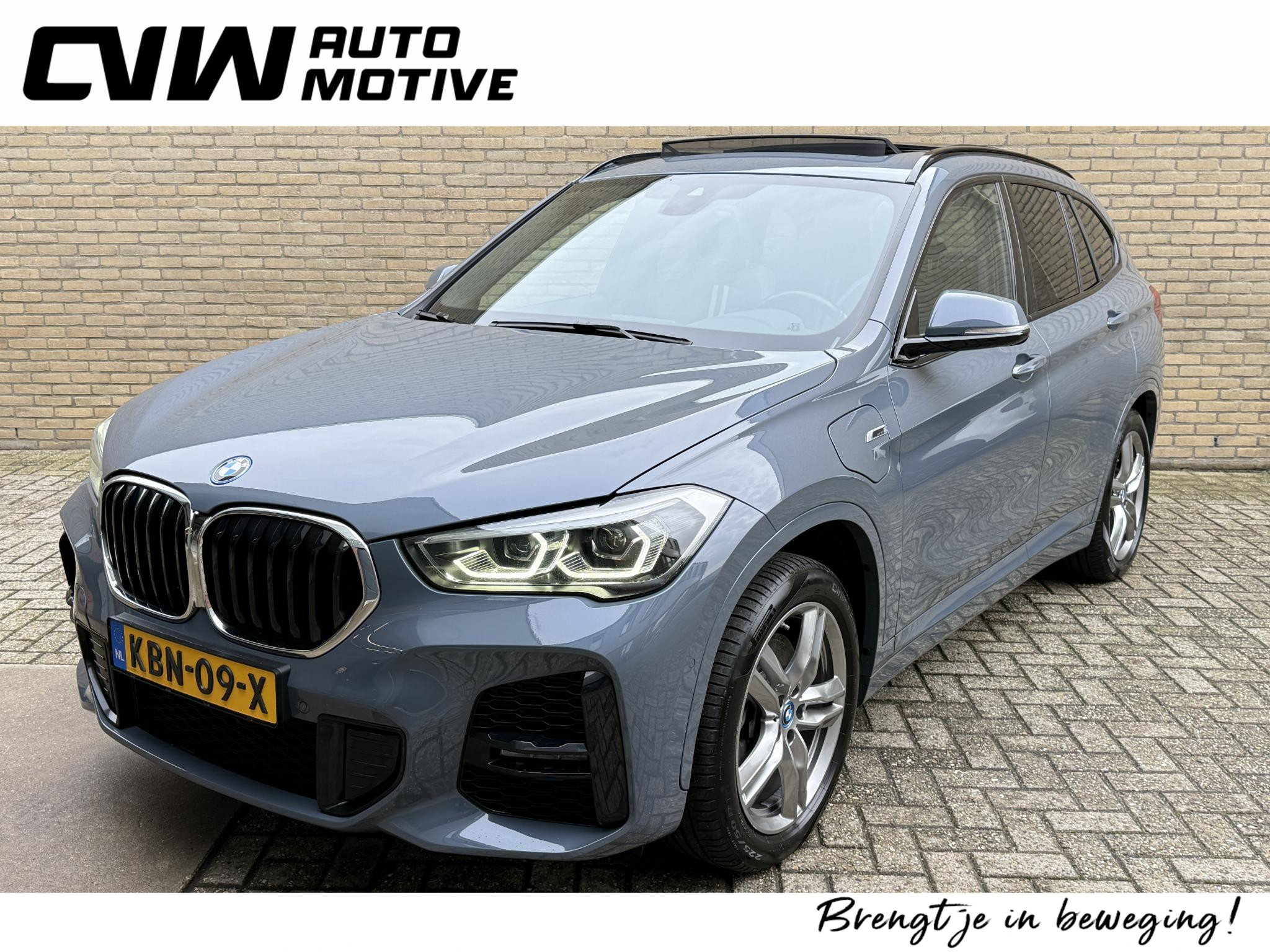 BMW X1 xDrive25e M-Sport | Panoramadak | Sportstoelen | 2022 - voorkant