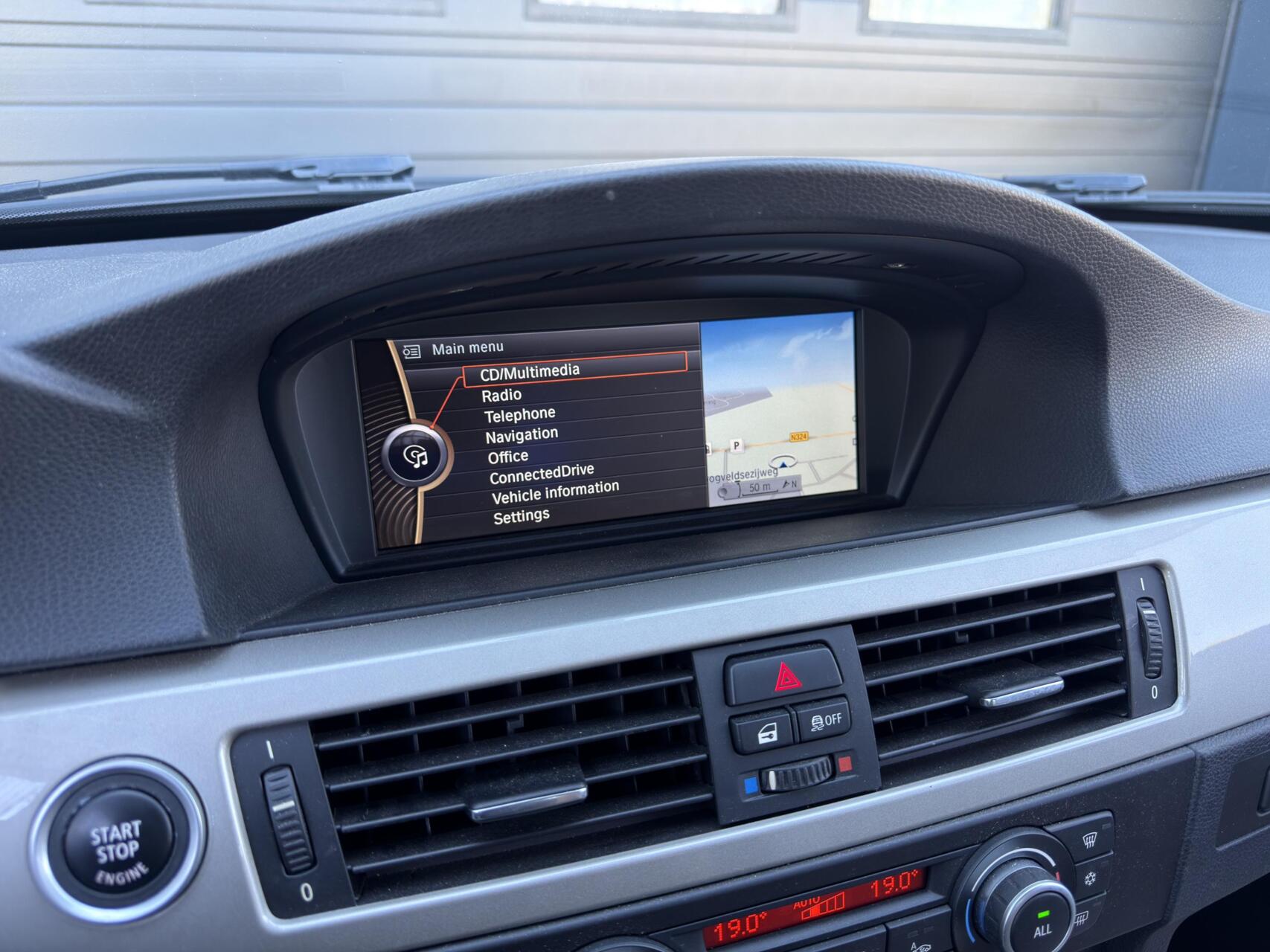 Foto van BMW 325i xDrive