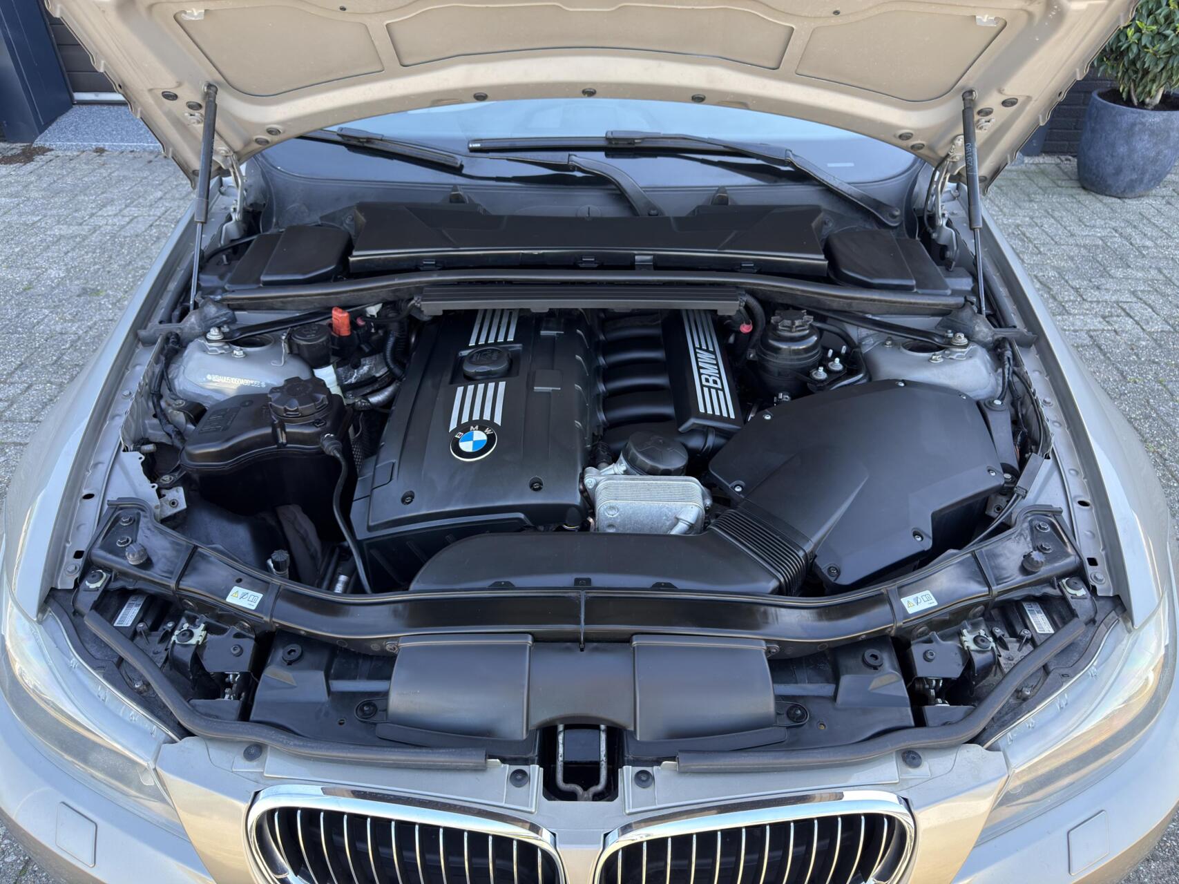 Foto van BMW 325i xDrive