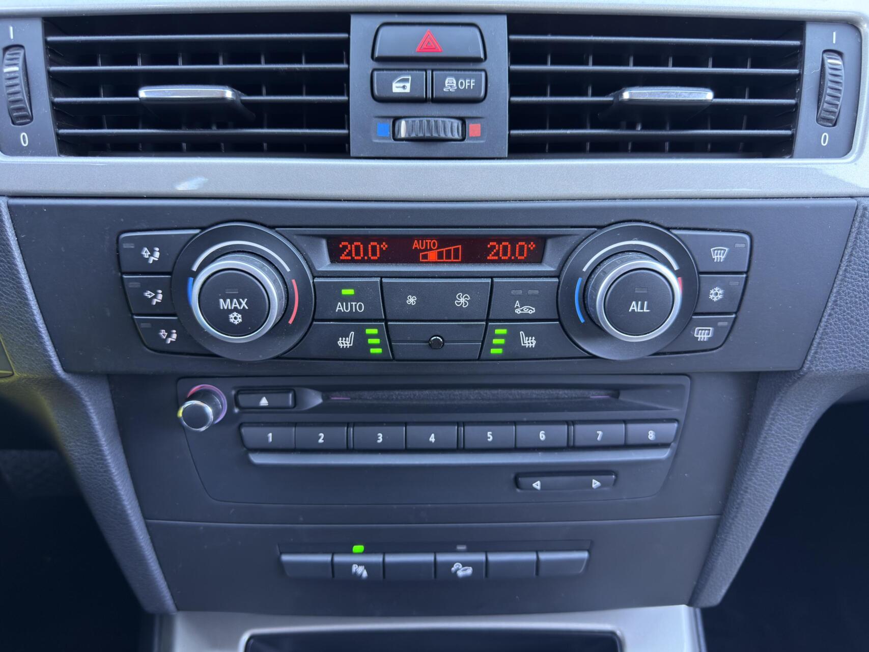 Foto van BMW 325i xDrive