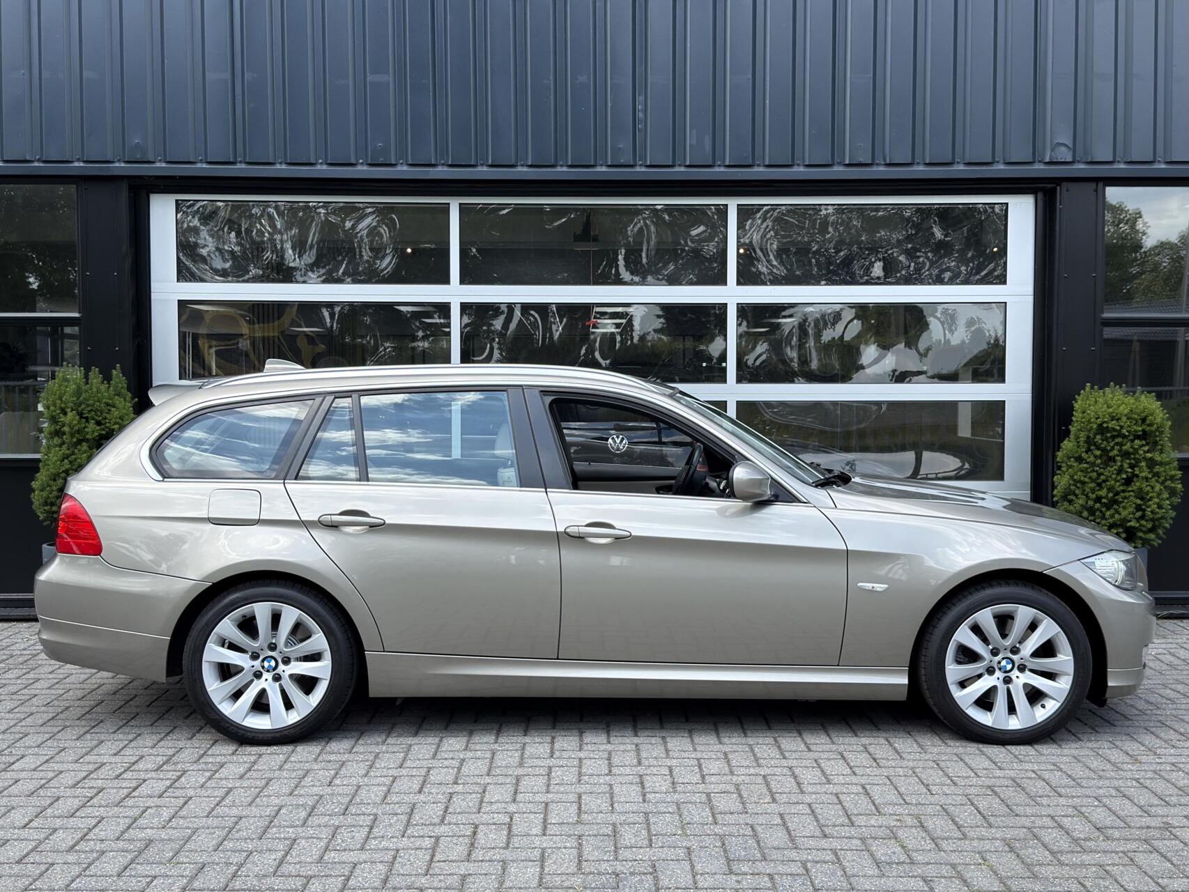 Foto van BMW 325i xDrive