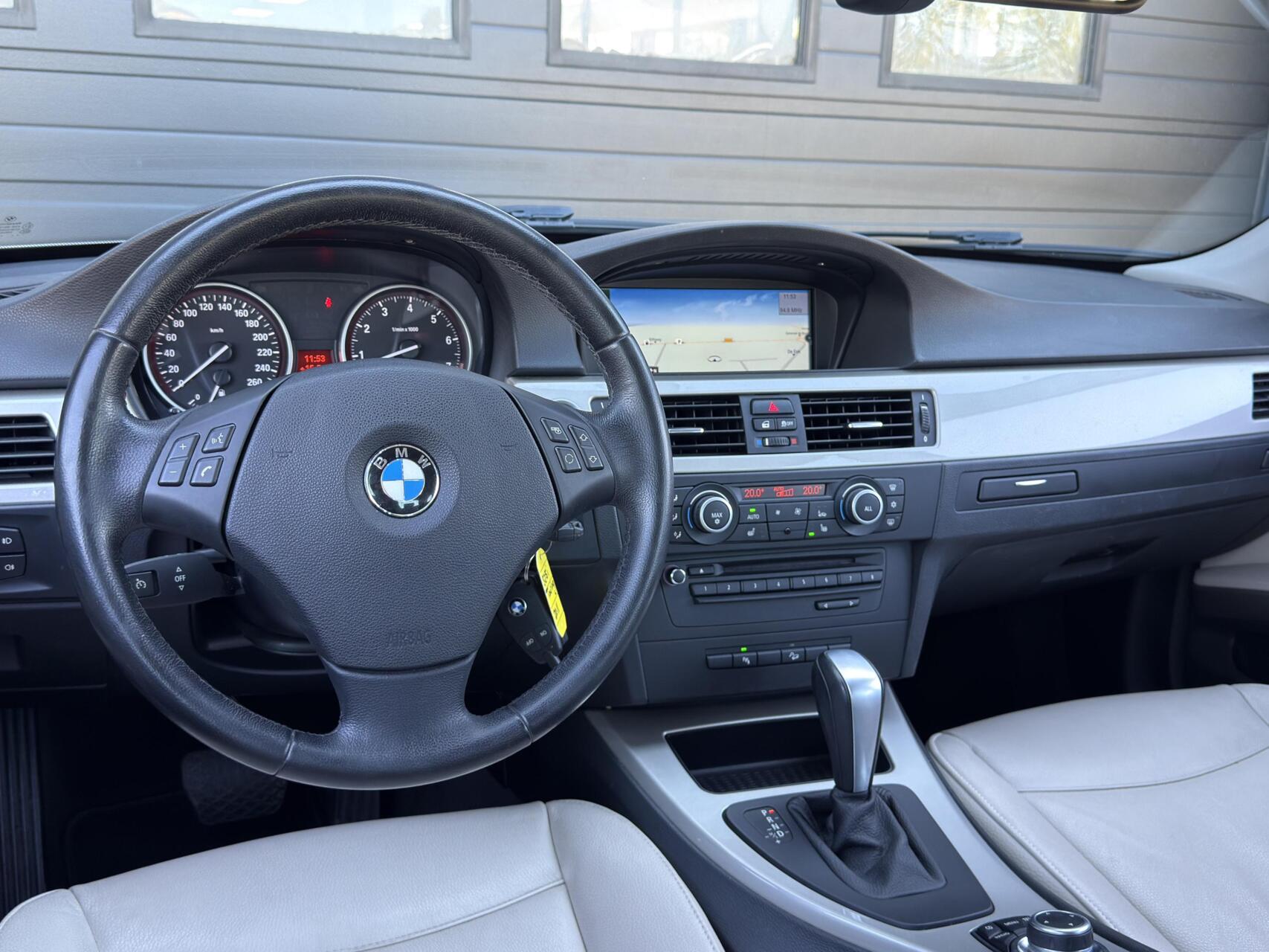 Foto van BMW 325i xDrive