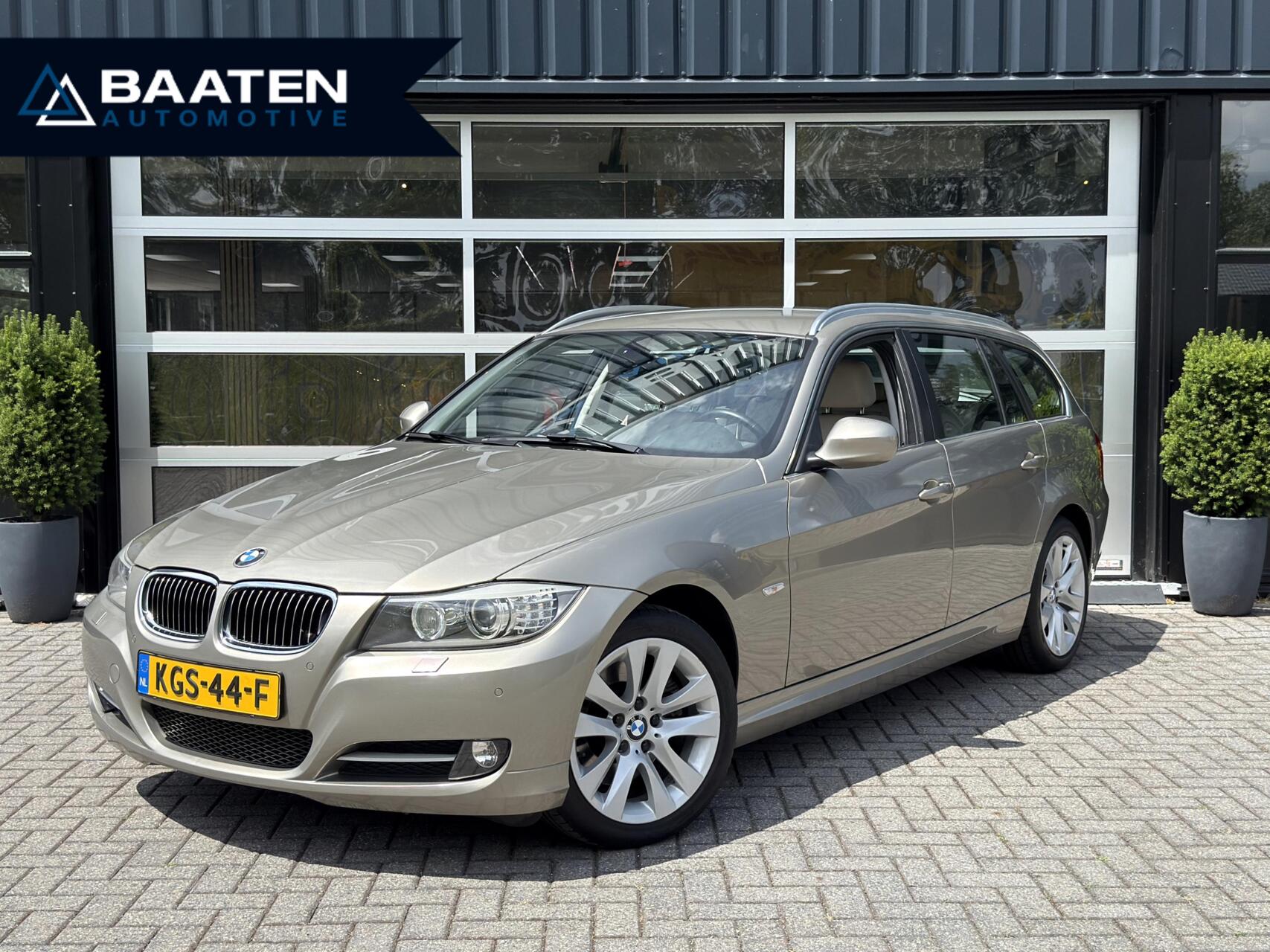 BMW 325i xDrive 325xi Luxury Line Edition |Trekhaak|Leder|UNIEK| 2011 - voorkant