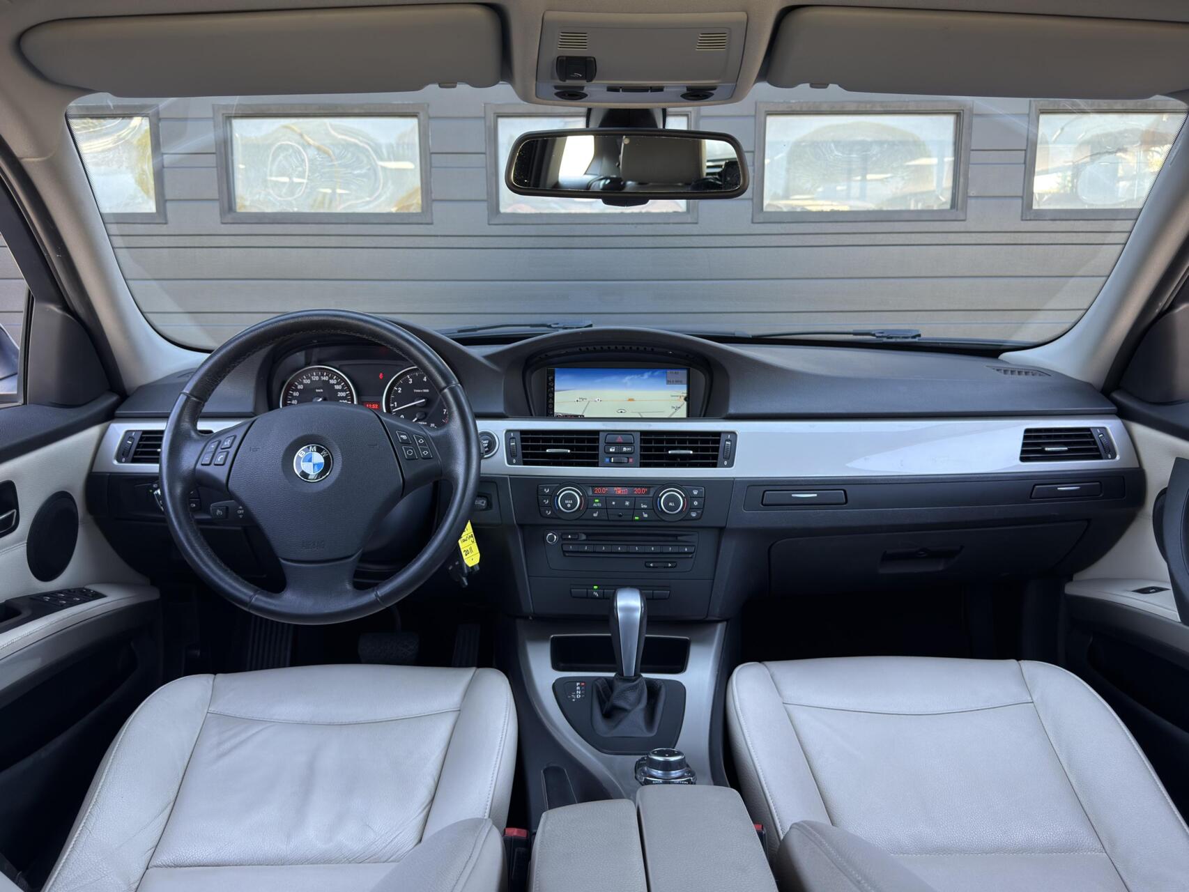 Foto van BMW 325i xDrive