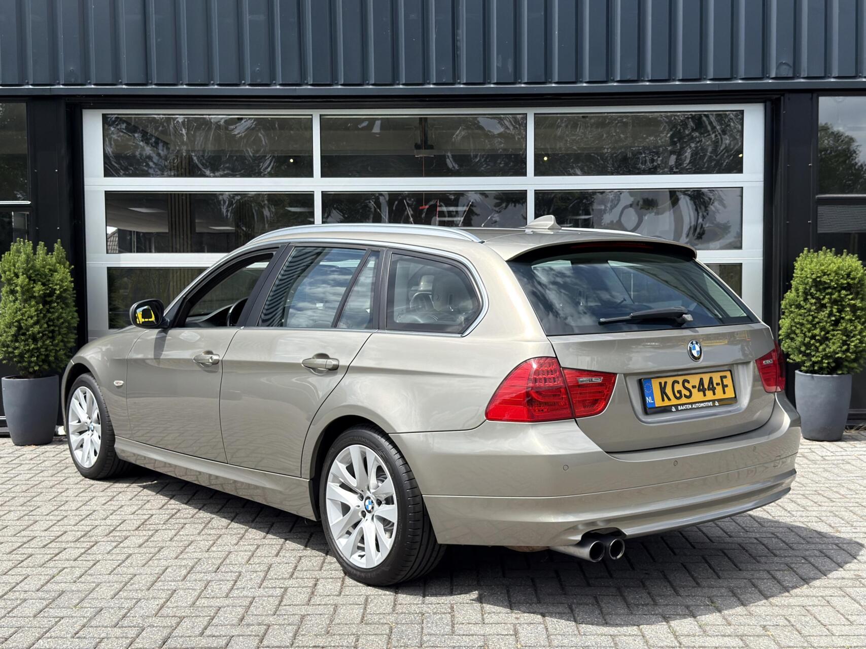 Foto van BMW 325i xDrive