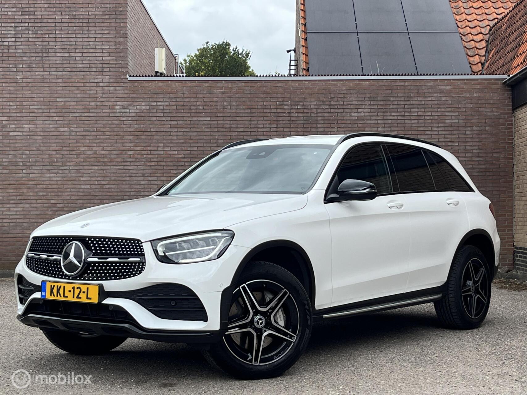 Mercedes-Benz GLC 300 E 4Matic 300e 4MATIC Business Solution AMG 2021 - voorkant