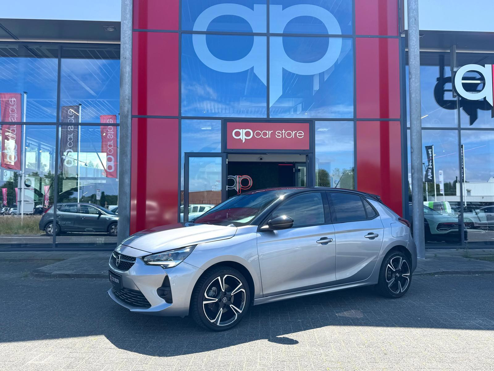 Opel Corsa 1.2 GS Line | LED | 360 Camera | Parksens | Carplay | Leder | Two Tone | 2020 - voorkant