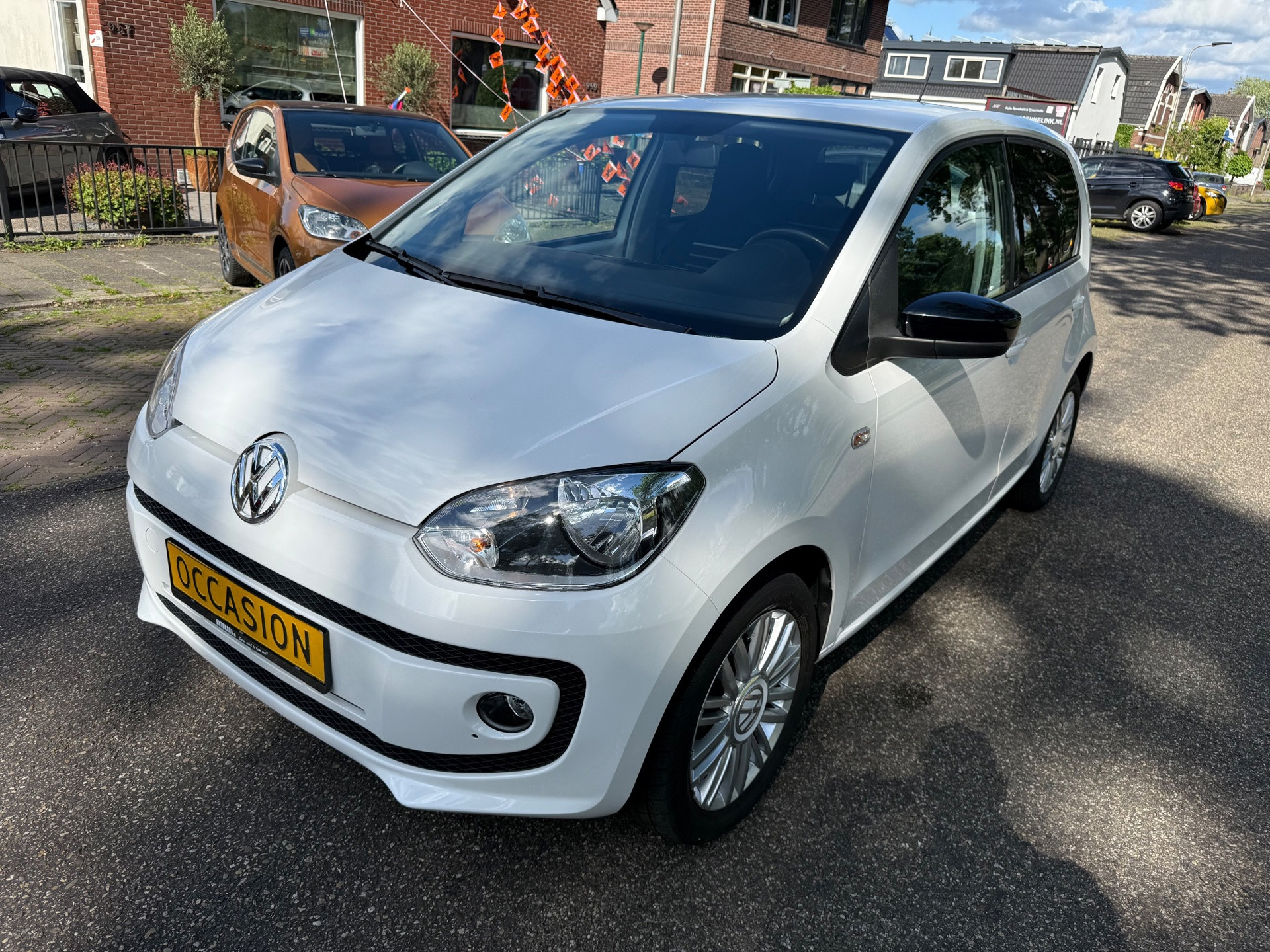 Volkswagen Up 1.0 high up! BlueMotion Cup Uitv 5Drs 2014 - voorkant
