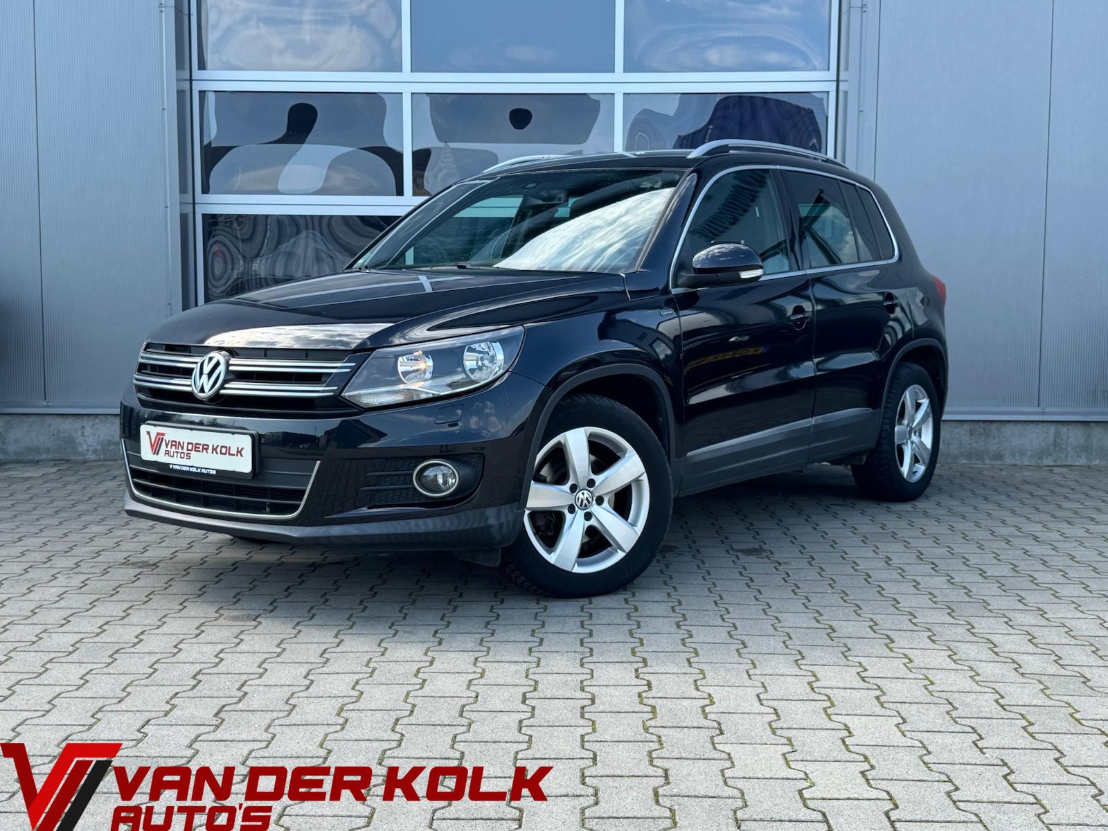 Volkswagen Tiguan 1.4 TSI Sport&Style | Camera | Trekhaak | Navigatie | Cruise | Climate | Stoelverwarming 2016 - voorkant