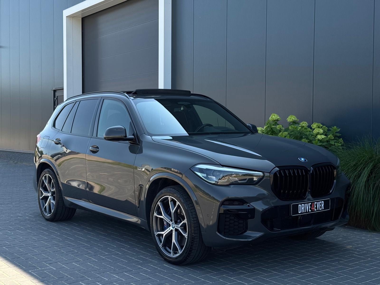 Foto van BMW X5 Xdrive45e