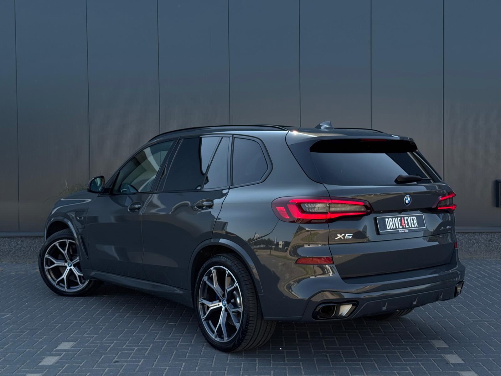 Foto van BMW X5 Xdrive45e