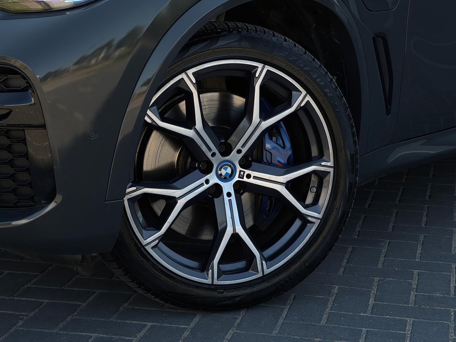 Foto van BMW X5 Xdrive45e