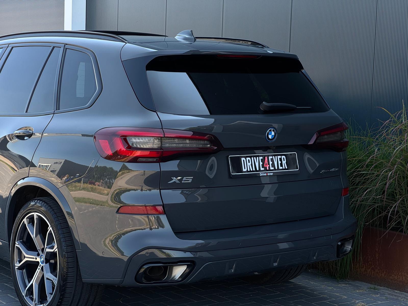 Foto van BMW X5 Xdrive45e
