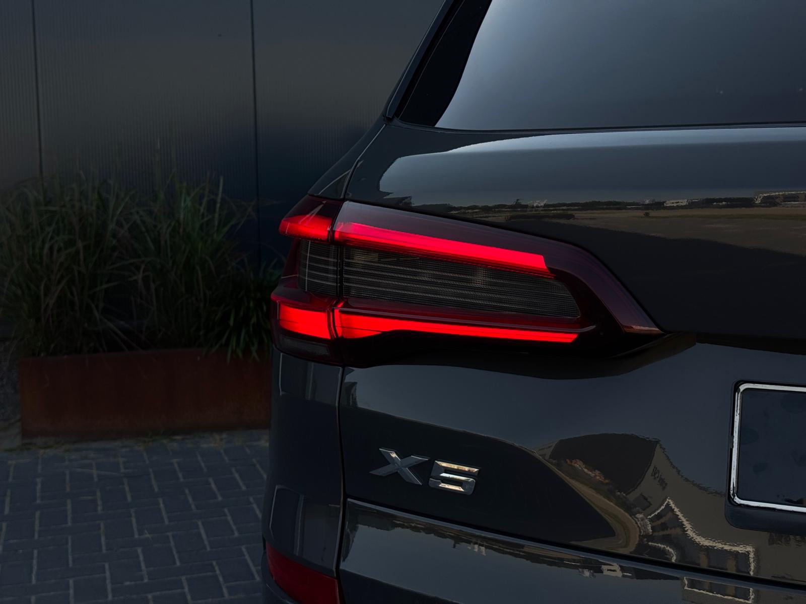 Foto van BMW X5 Xdrive45e