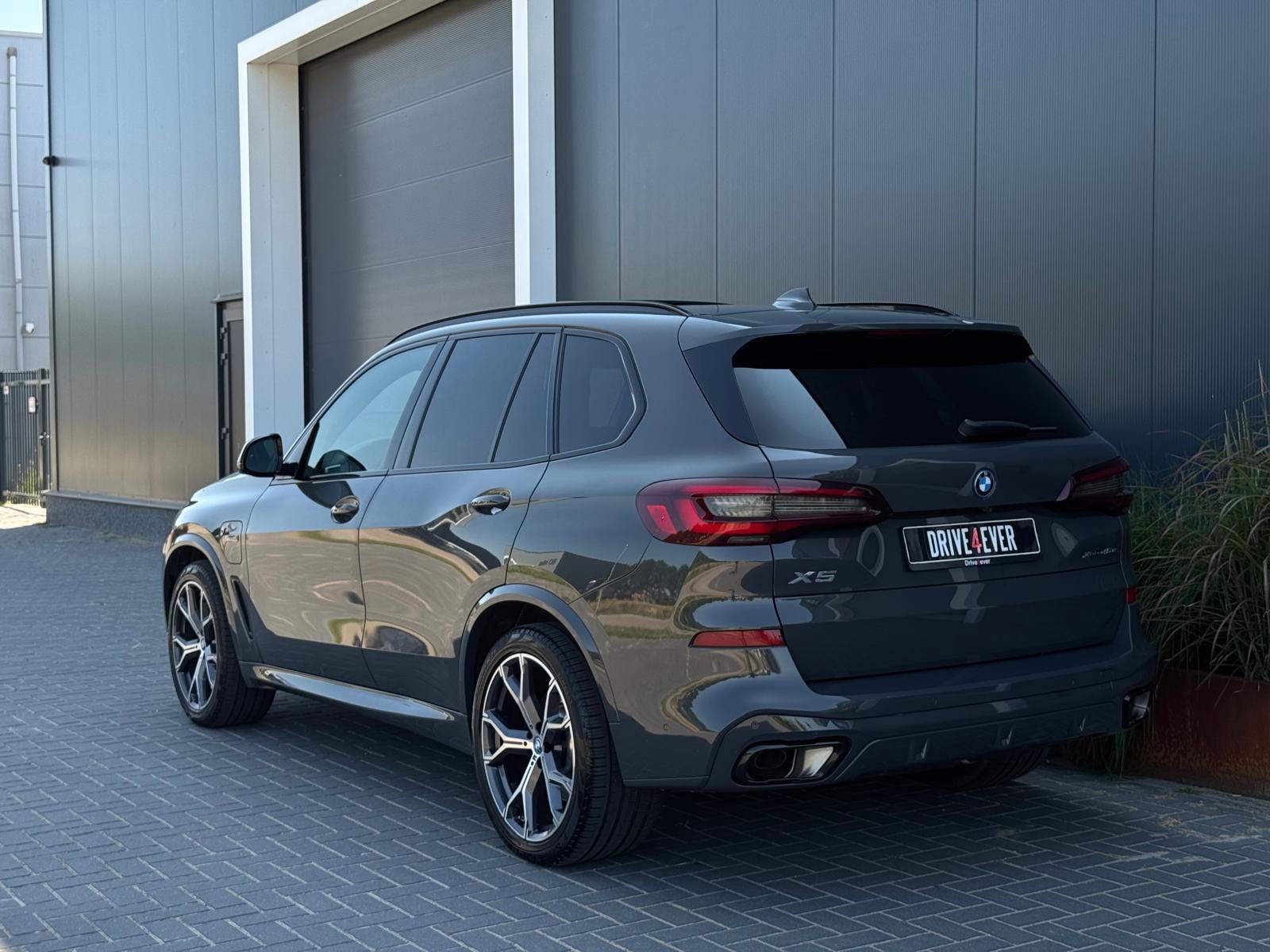 Foto van BMW X5 Xdrive45e