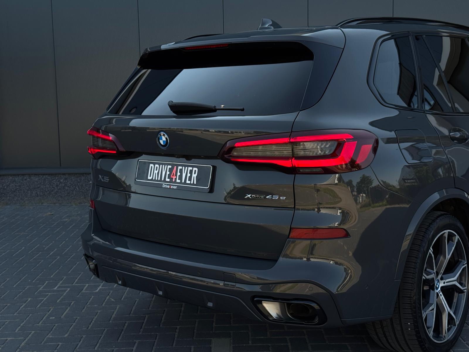 Foto van BMW X5 Xdrive45e