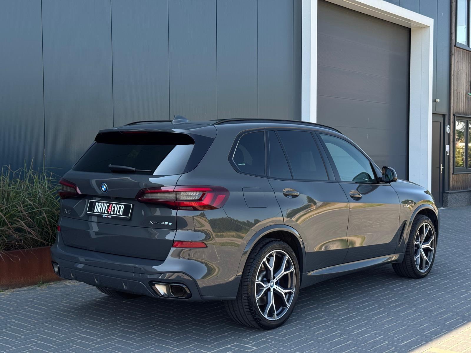 Foto van BMW X5 Xdrive45e