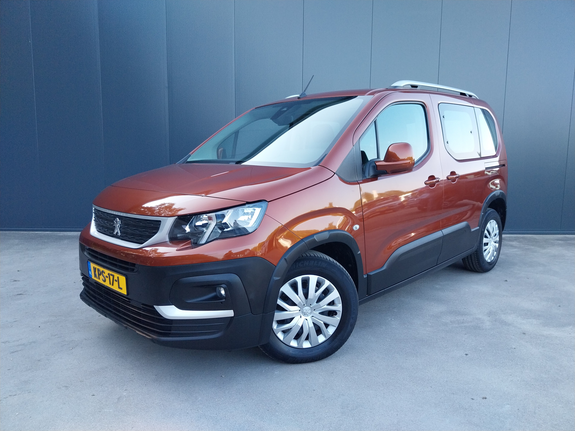 Peugeot Rifter 1.2 Puretech 1e EIGENAAR Active CRUISE ECC NAVI 2020 - voorkant