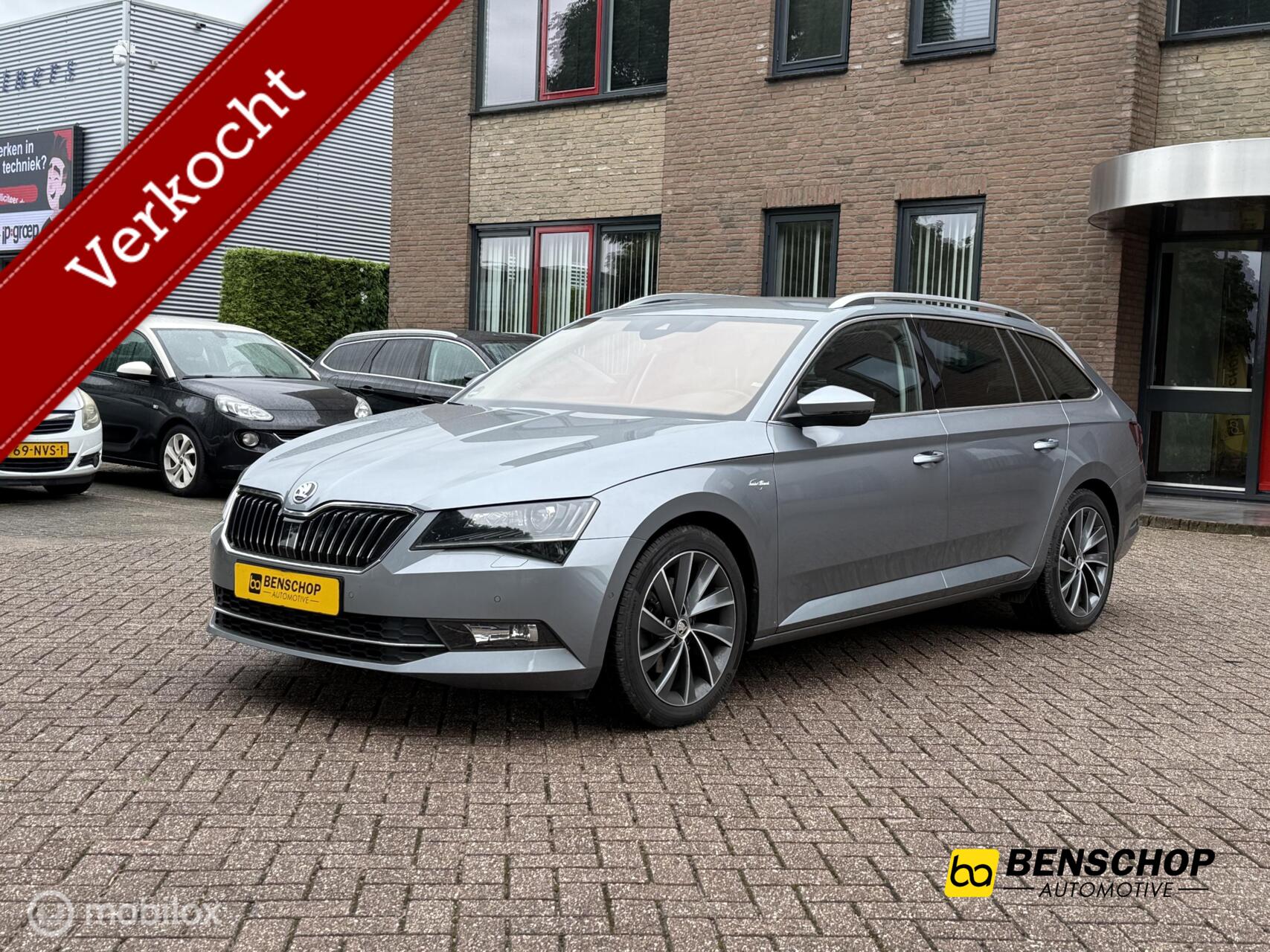 Skoda Superb Combi 1.8 TSI Laurin & Klement Leer Navi Carplay Camera Memory ACC LED 2019 - voorkant