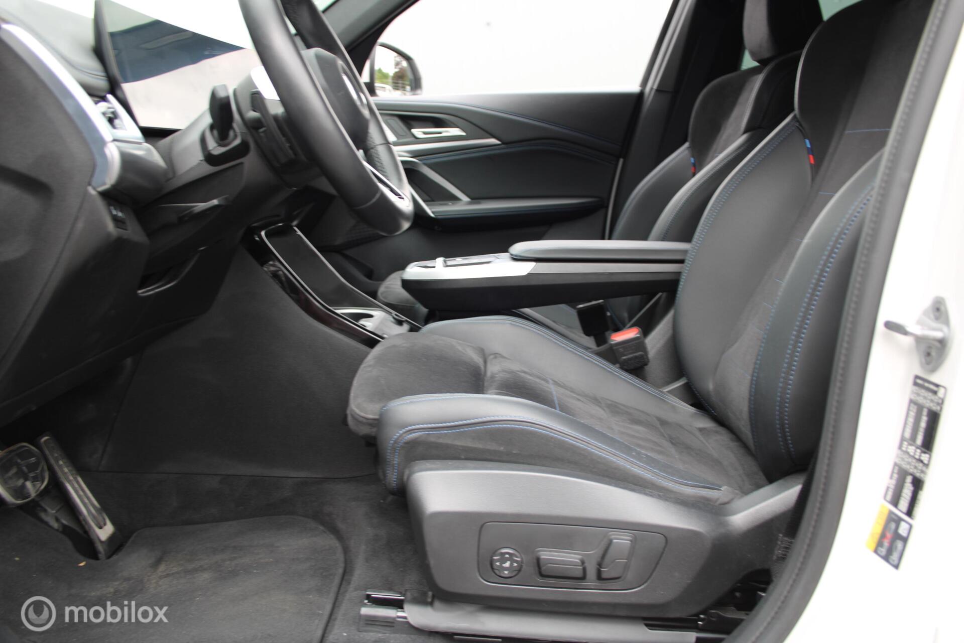 Foto van BMW Ix1