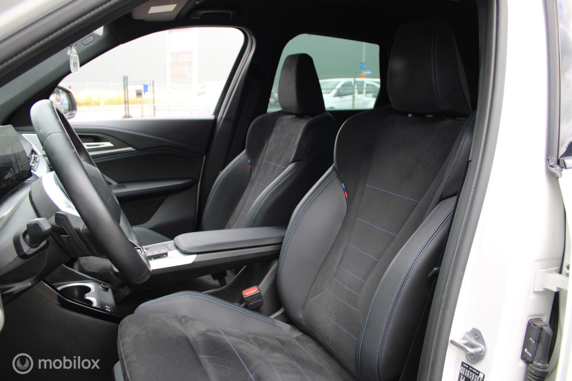 Foto van BMW Ix1
