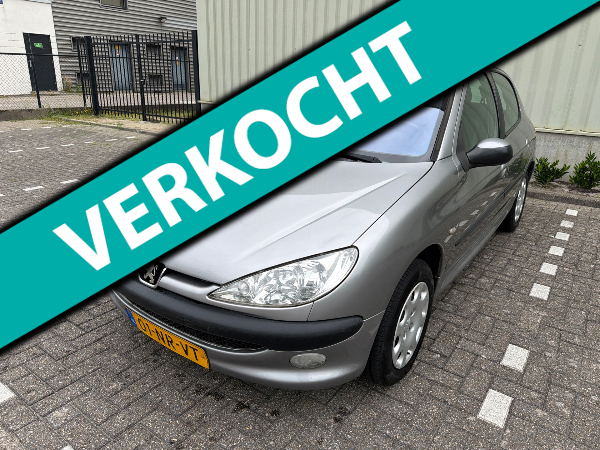 Peugeot 206 1.4-16V Gentry Premium|Airco|APK 2004 - voorkant