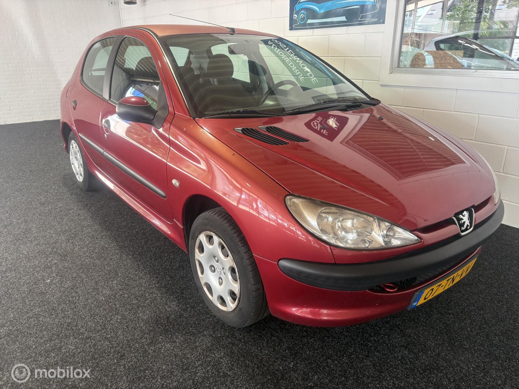 Peugeot 206 1.4 One-line 2006 - voorkant