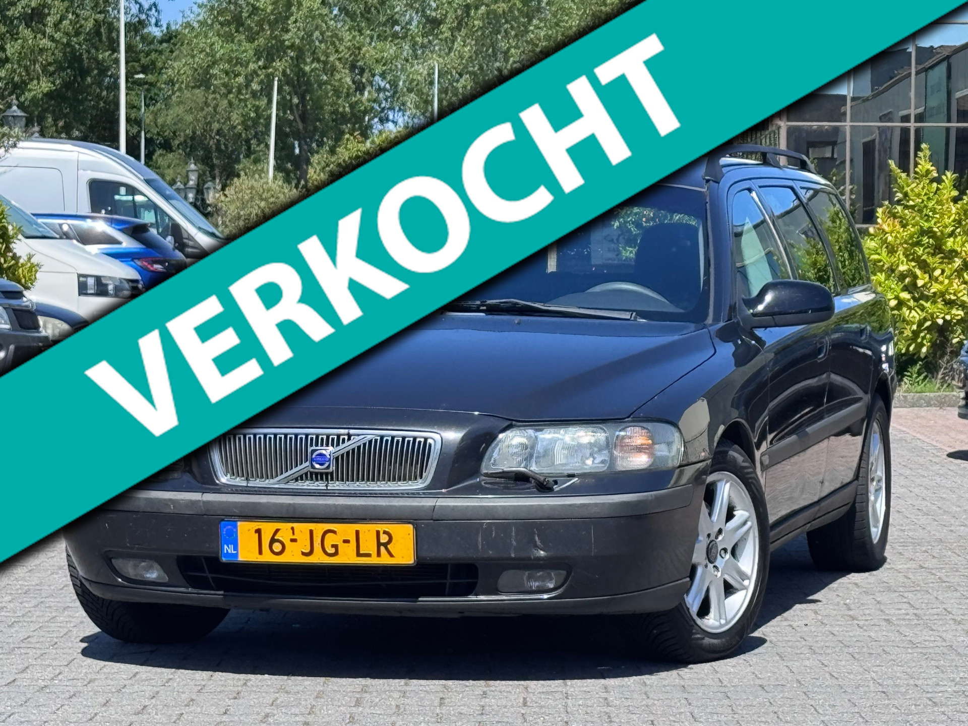 Volvo V70 2.4 Comfort Line | Airco | Trekhaak | Stoelverwarming | Cruise control | APK 21-09-2026 | 2002 - voorkant