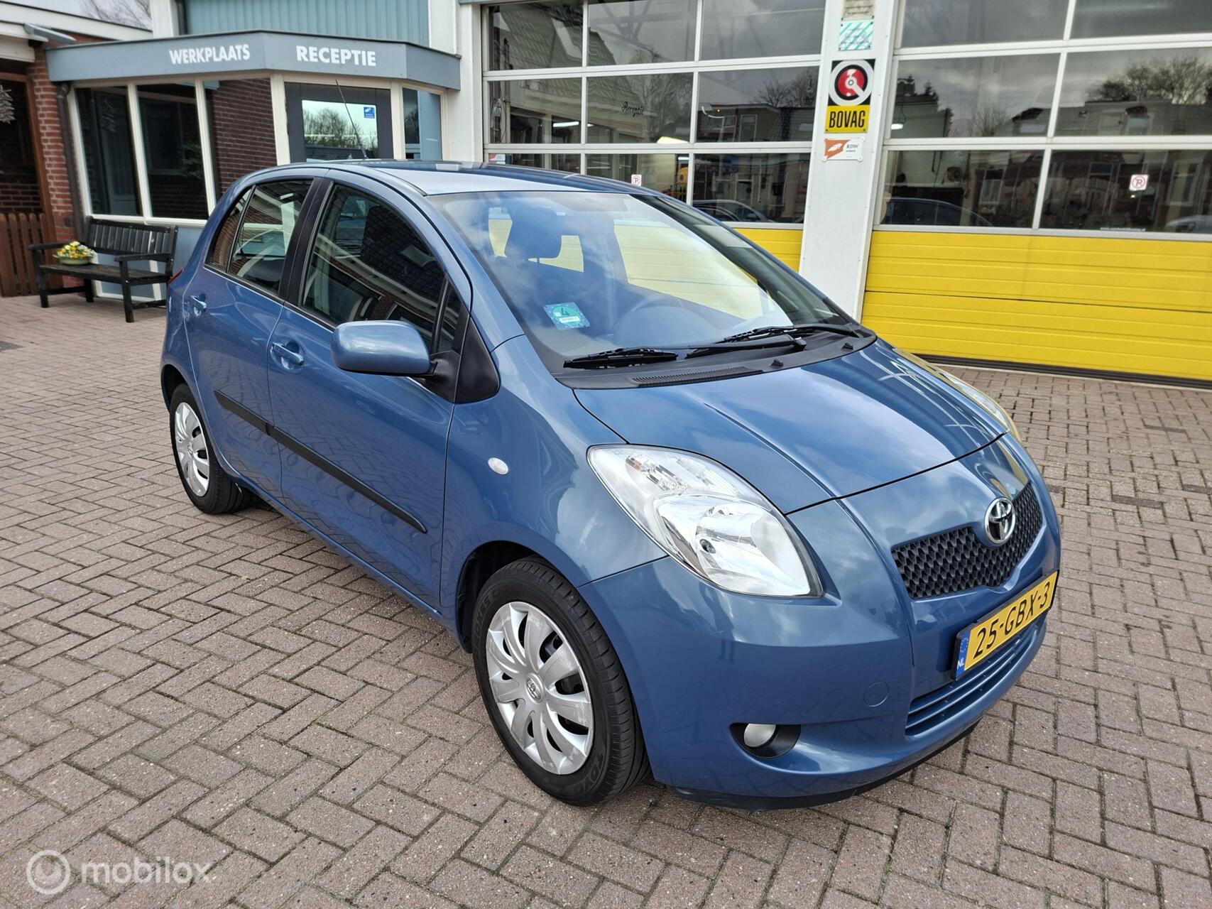 Toyota Toyota Yaris 1.3 VVTi Executive 2008 - voorkant