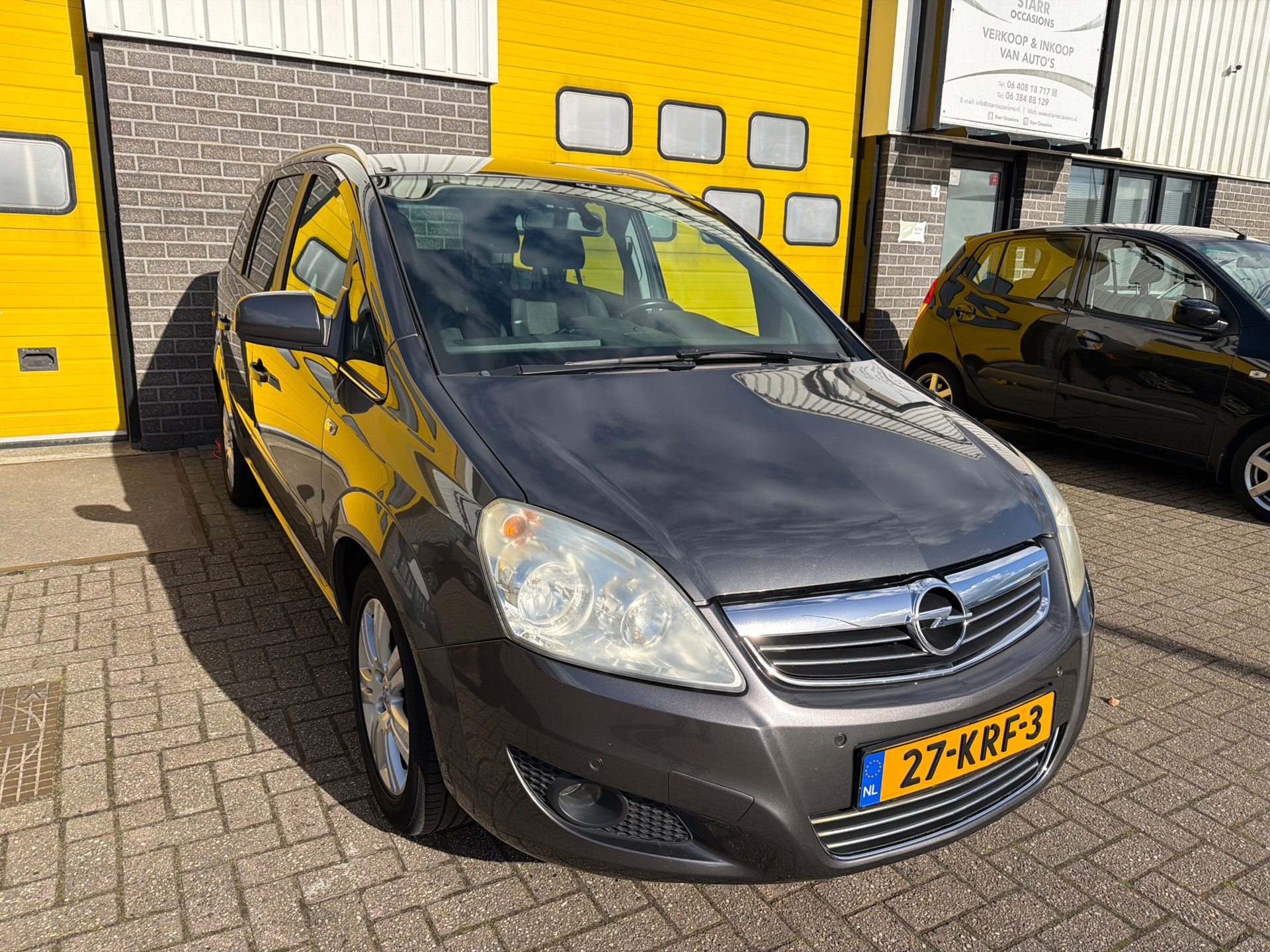 Opel Zafira 1.8 Cosmo|APK 4-27|7 Pers|Trehaak 2010 - voorkant