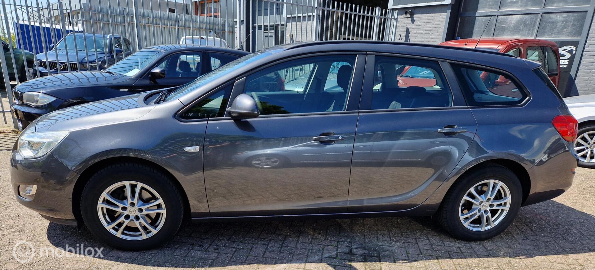 Foto van Opel Astra Sports Tourer