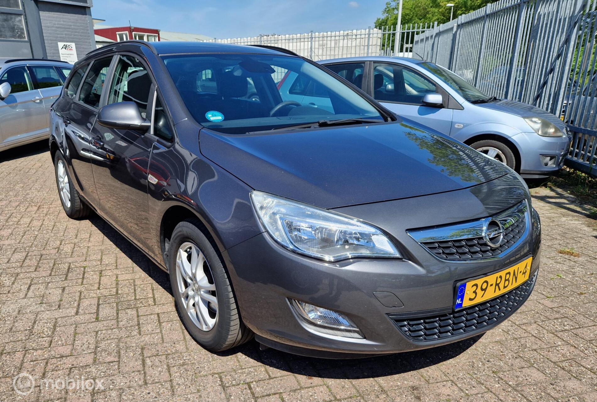 Foto van Opel Astra Sports Tourer