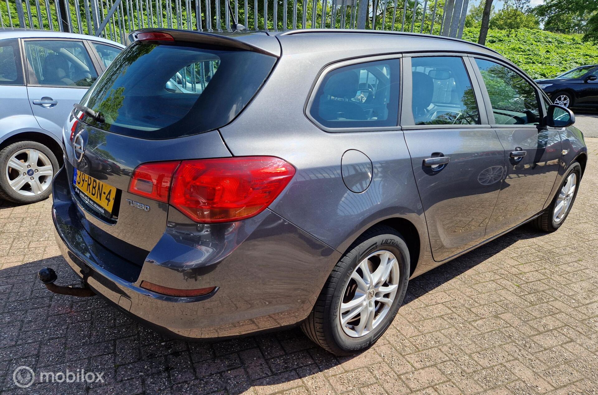 Foto van Opel Astra Sports Tourer