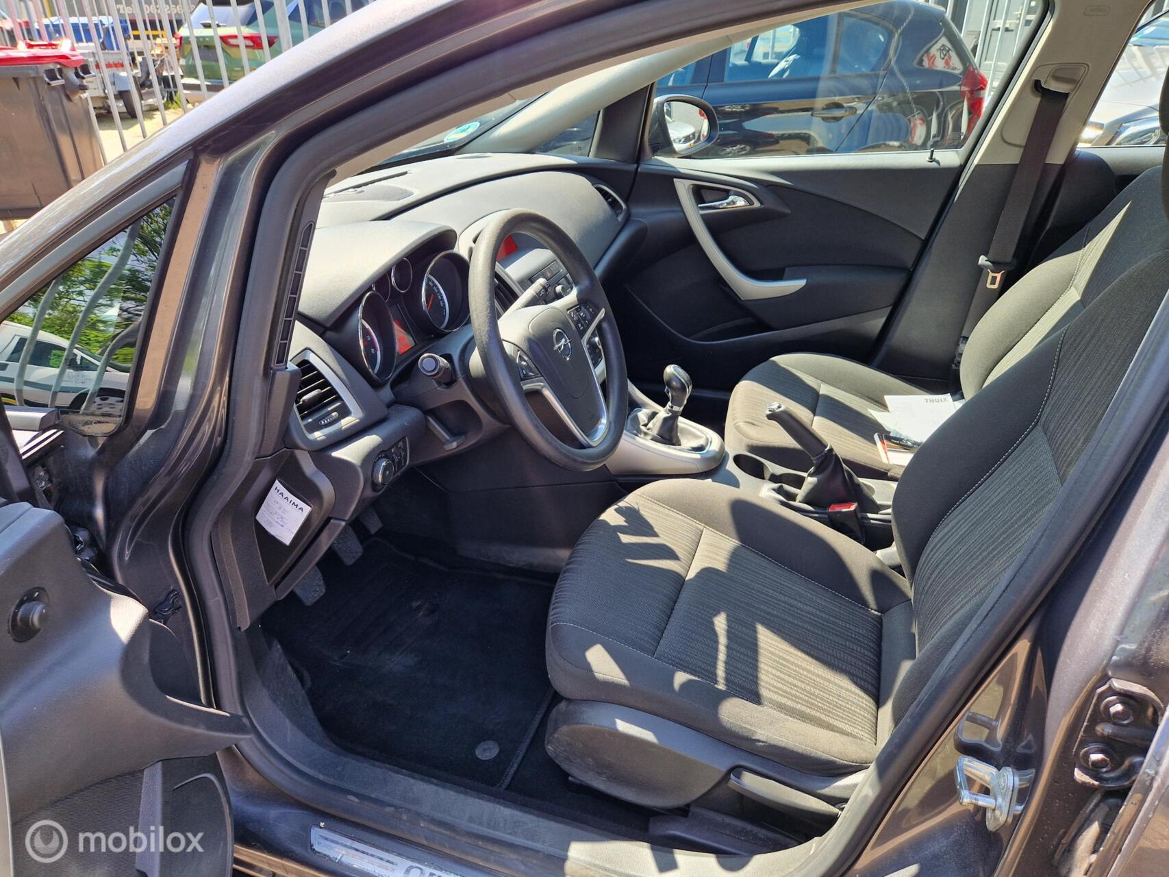 Foto van Opel Astra Sports Tourer