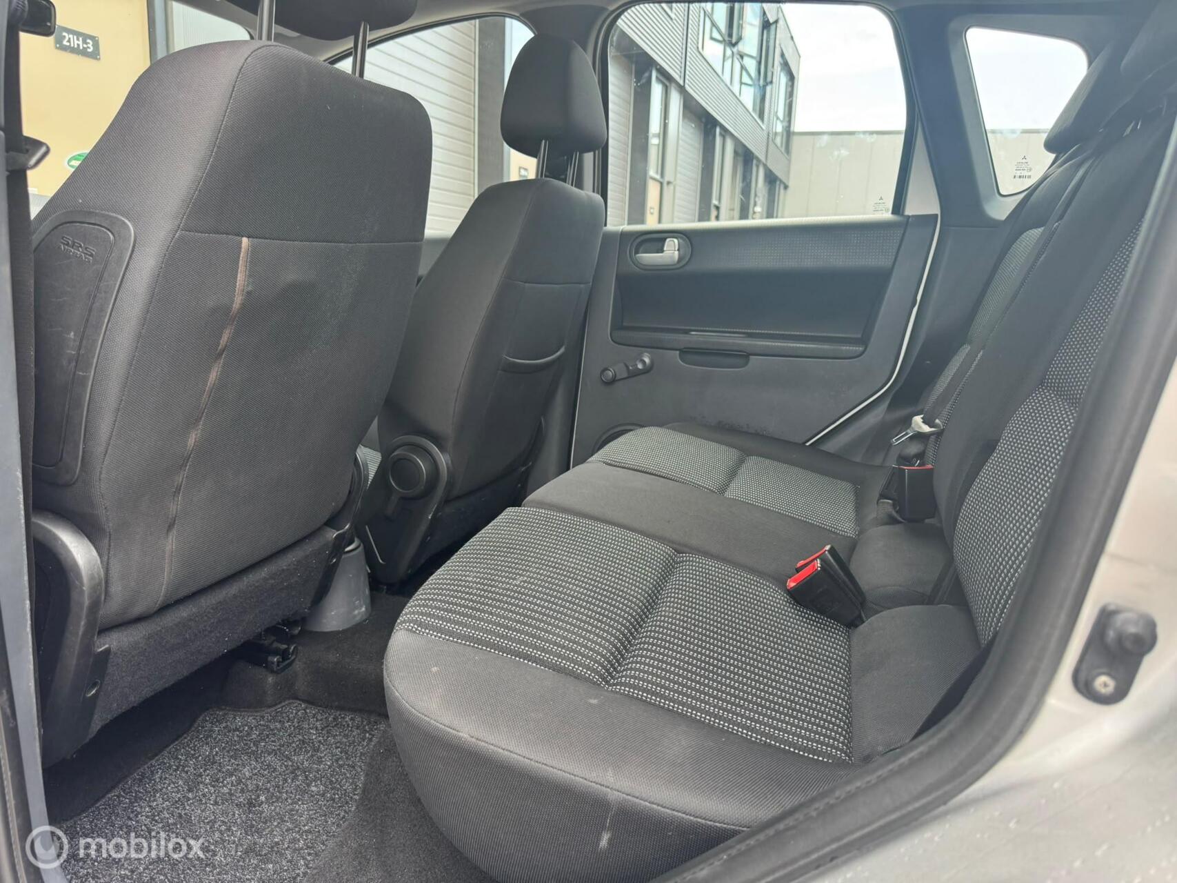 Foto van Mitsubishi Mitsubishi Colt