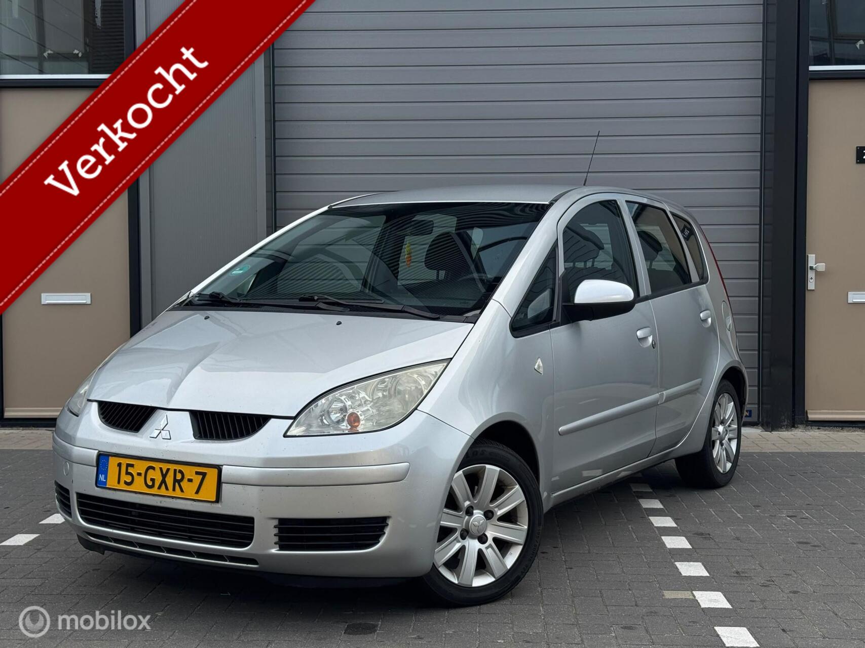 Mitsubishi Mitsubishi Colt 1.3 Invite+ APK / Airco / Automaat / LMV / 2008 - voorkant