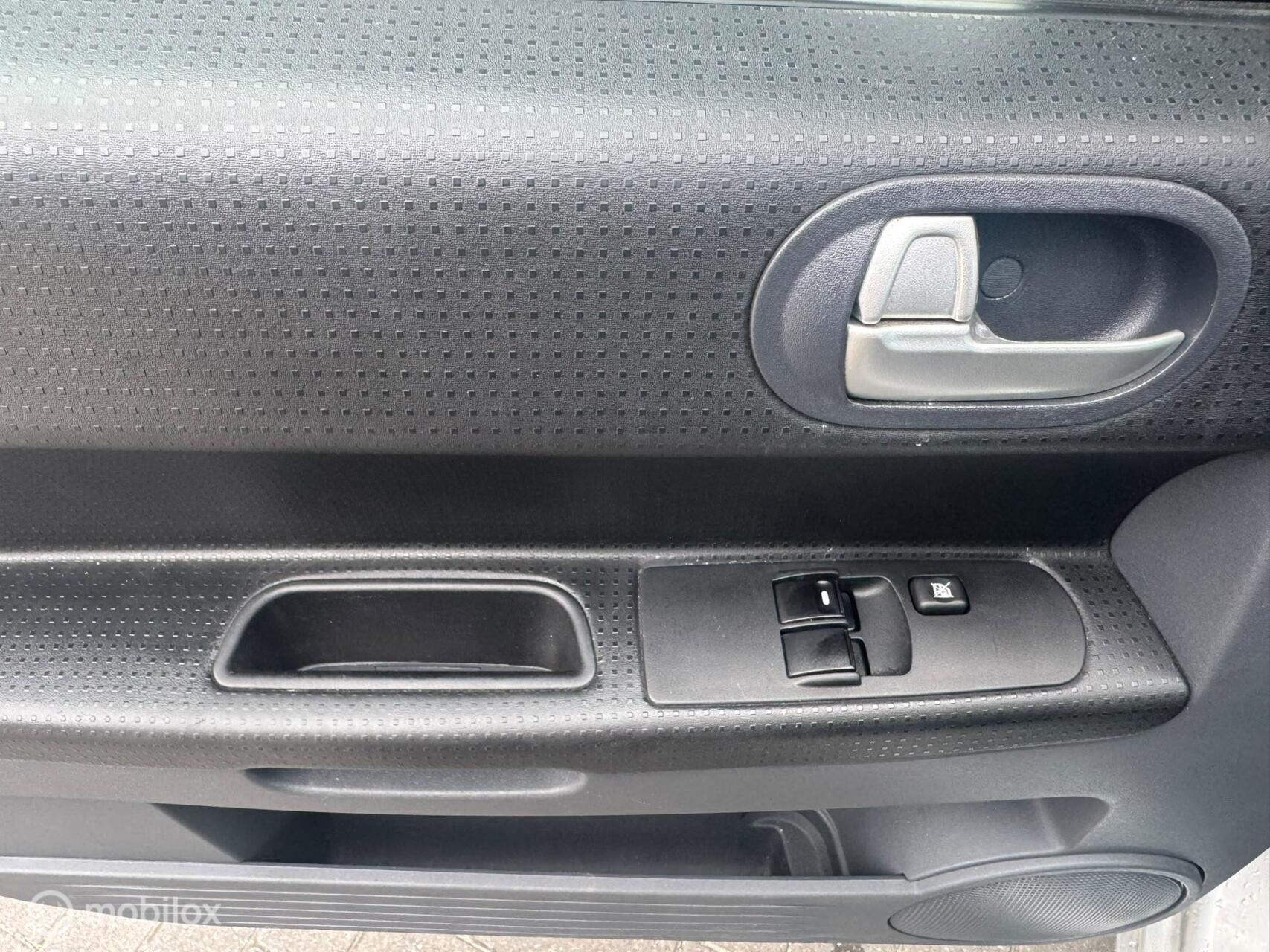 Foto van Mitsubishi Mitsubishi Colt