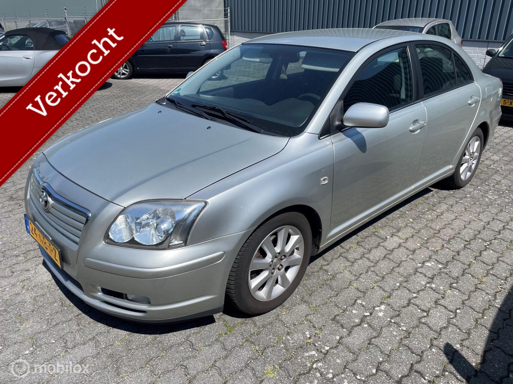 Toyota Toyota Avensis 1.8 VVTi Linea Luna/NAVI/NAP!! 2003 - voorkant